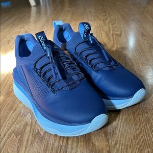 Clove Women’s Navy and Light Blue Nursing Sneakers